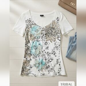 TRIBAL-Cotton Off-White Floral Graphic Fitted Short Sleeve T-Shirt Women Medium